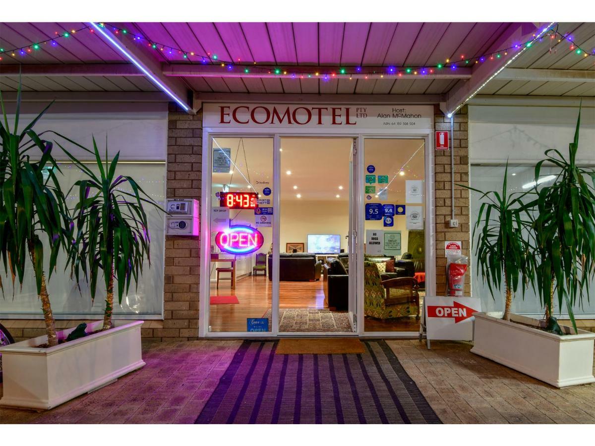 Crossroads Ecomotel Порт-Огаста Екстер'єр фото